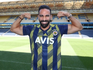 Adil Rami Resmen Fenerbahçe’de