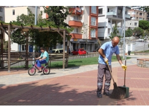 Kartal’da Park Bakım Çalışmaları Devam Ediyor