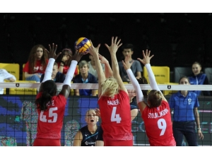 2019 Kadınlar Voleybol Avrupa Şampiyonası A Grubu: Finlandiya: 3 - Fransa: 1