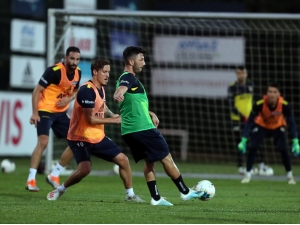 Fenerbahçe, Trabzonspor Maçı Hazırlıklarını Sürdürdü