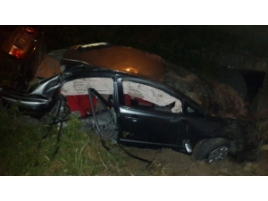 Kocaeli’de Ehliyetsiz Gencin Gezintisi Kötü Bitti: 1’i Ağır 4 Yaralı