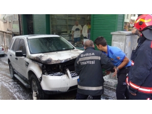 Park Halindeki Lüks Cip Alev Alev Yandı