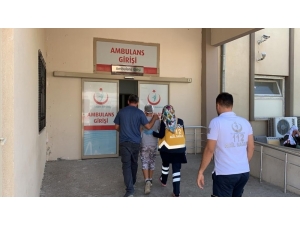 Market Raflarını Düzenlerken Düşüp Yaralandı