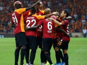Galatasaray, 2015-2016 Sezonunu Hatırlattı