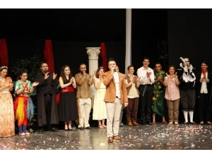 Sahte Tozu Tiyatrosu’nda Tiyatrocu Olmak İsteyenler İçin Büyük Fırsat