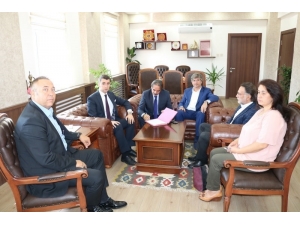 Rektör Bağlı’dan Acıgöl Teknik Bilimler Meslek Yüksekokulu Öğrencilerine Konut Müjdesi