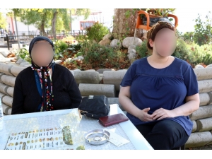 Torunlardan Babaanneye Ve Doktor Halaya Miras Dayağı