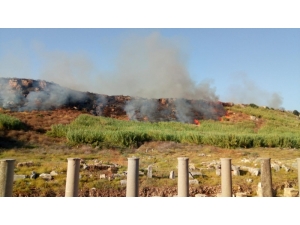 Perge Antik Kenti Bölgesinde İkinci Orman Yangını