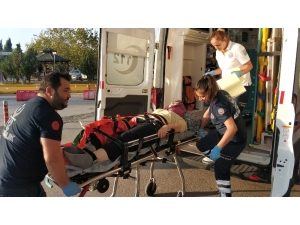 Çatıdan Düşen Genç Kız Ambulans Helikopter İle Hastaneye Kaldırıldı
