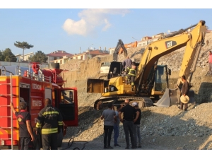 Erzincan’da İş Makinesinde Yangın