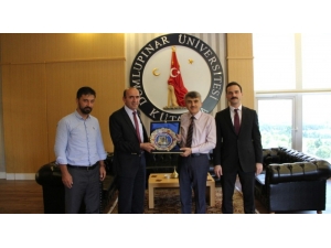 Çavdarhisar Protokolünden Rektör Uysal’a ’Hayırlı Olsun’ Ziyareti