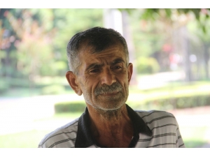 Kanser Hastası Adamı Karısı Terk Etti