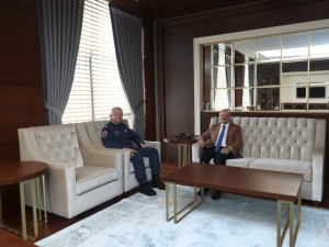 Vali Çakacak, Görev Yeri Değişen Hava Korgeneral Mehmet Özlü’yü Ziyaret Etti