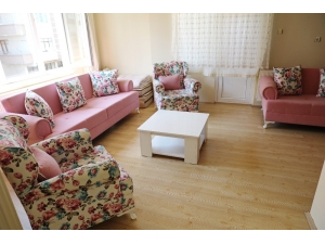 Genç Çiftin Hayalini Kurduğu Evi İlkadım Donattı