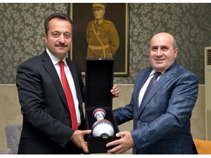 Vali Yardımcısı Ve Hukuk Müşaviri Özgün’e Veda Yemeği