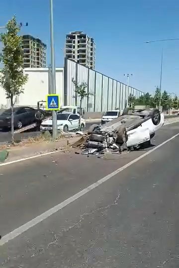 diyarbakir-da-refuje-cikan-otomobil-takla-atti-1-yarali