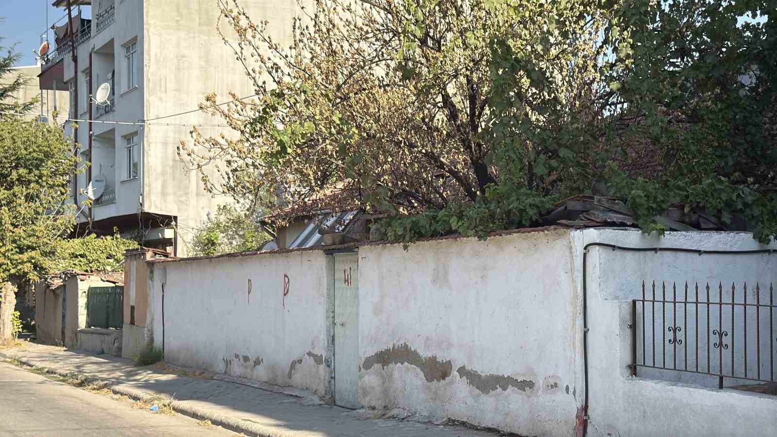 eskisehir-de-evde-cikan-kavga-kanli-bitti-1-olu