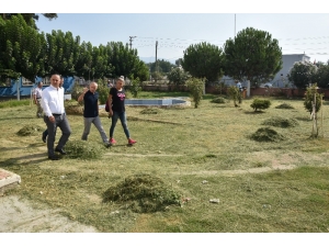 Başkan Kaya, Okullardaki Temizlik Çalışmalarını İnceledi