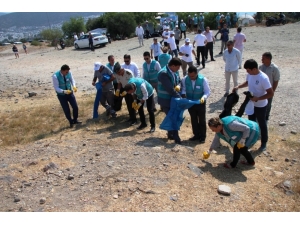 Bodrum’da 30 Dakika Da 1 Ton Çöp Toplandı