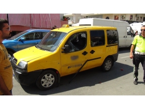 Motosiklet Araçla Çarpıştı, Sürücüsü Ağır Yaralandı