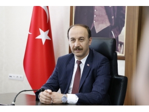 Vali Erin Zafer Bayramını Kutladı