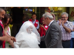 İkinci Baharlarını Huzurevinde Yakaladılar