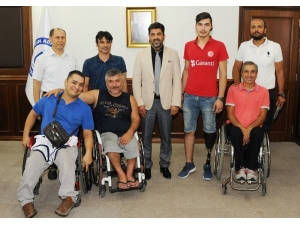 Genç Efeler, Adü İle Engelleri Aşacak