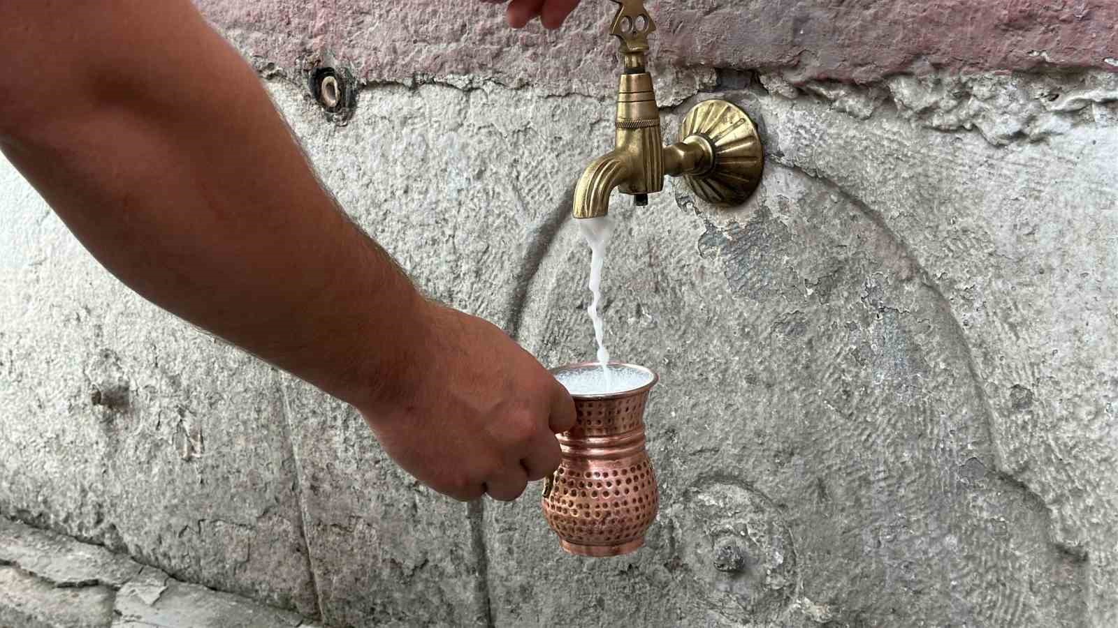 cesmelerden-ayran-akti