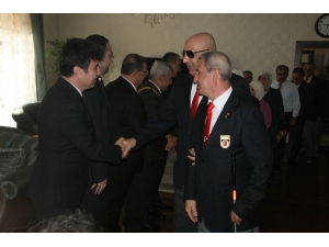 Vali Soytürk Tebrikleri Kabul Etti