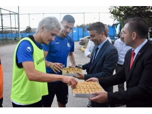 İl Sağlık Müdüründen Bb Erzurumspor’a Moral Ziyareti