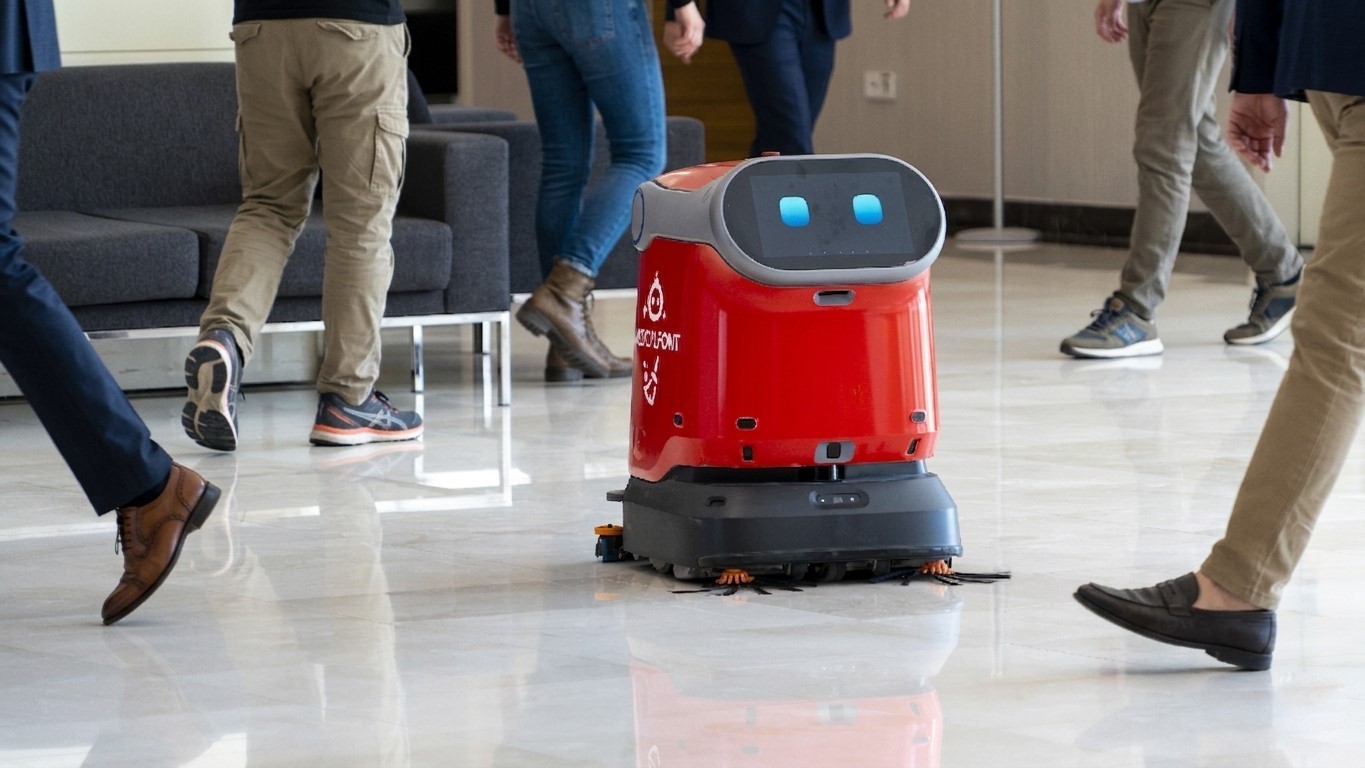 medical-point-te-robotlar-is-basinda