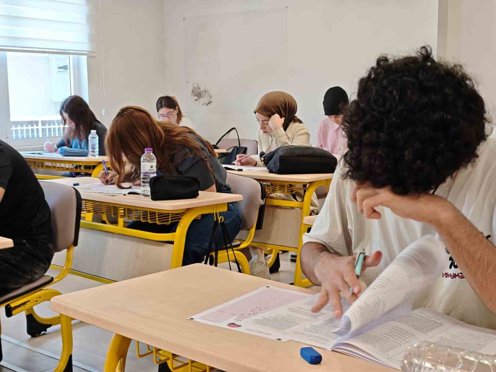 kepez-belediyesi-nden-yks-adaylarina-tam-destek