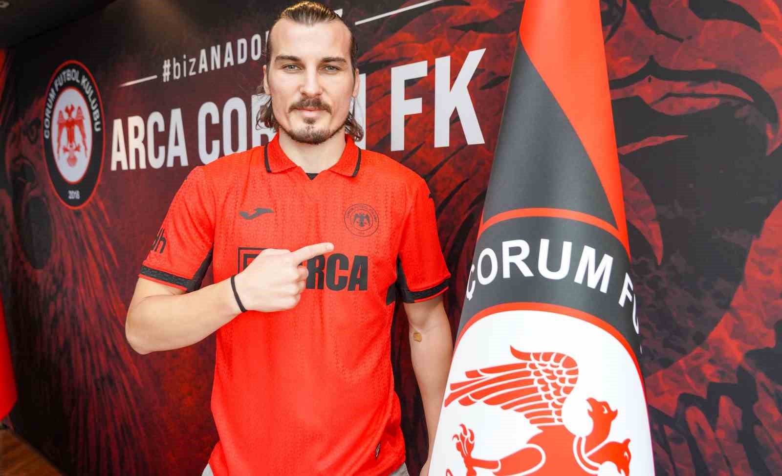 corum-fk-caglar-soyuncu-yu-renklerine-bagladi