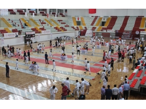 100. Yıl Milli Mücadele Eskrim Şampiyonası’na 27 İlden 953 Sporcu Katılacak