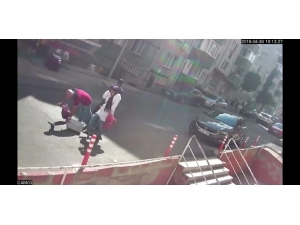 Sevgililere Sokak Ortasında Silahlı Saldırı