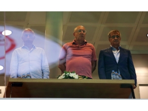 Şenol Güneş Kasımpaşa’da Tribünde