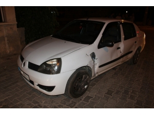 Otomobille Elektrikli Bisiklet Kafa Kafaya Çarpıştı: 2 Yaralı