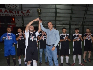 Emet’te Halı Saha Turnuvası