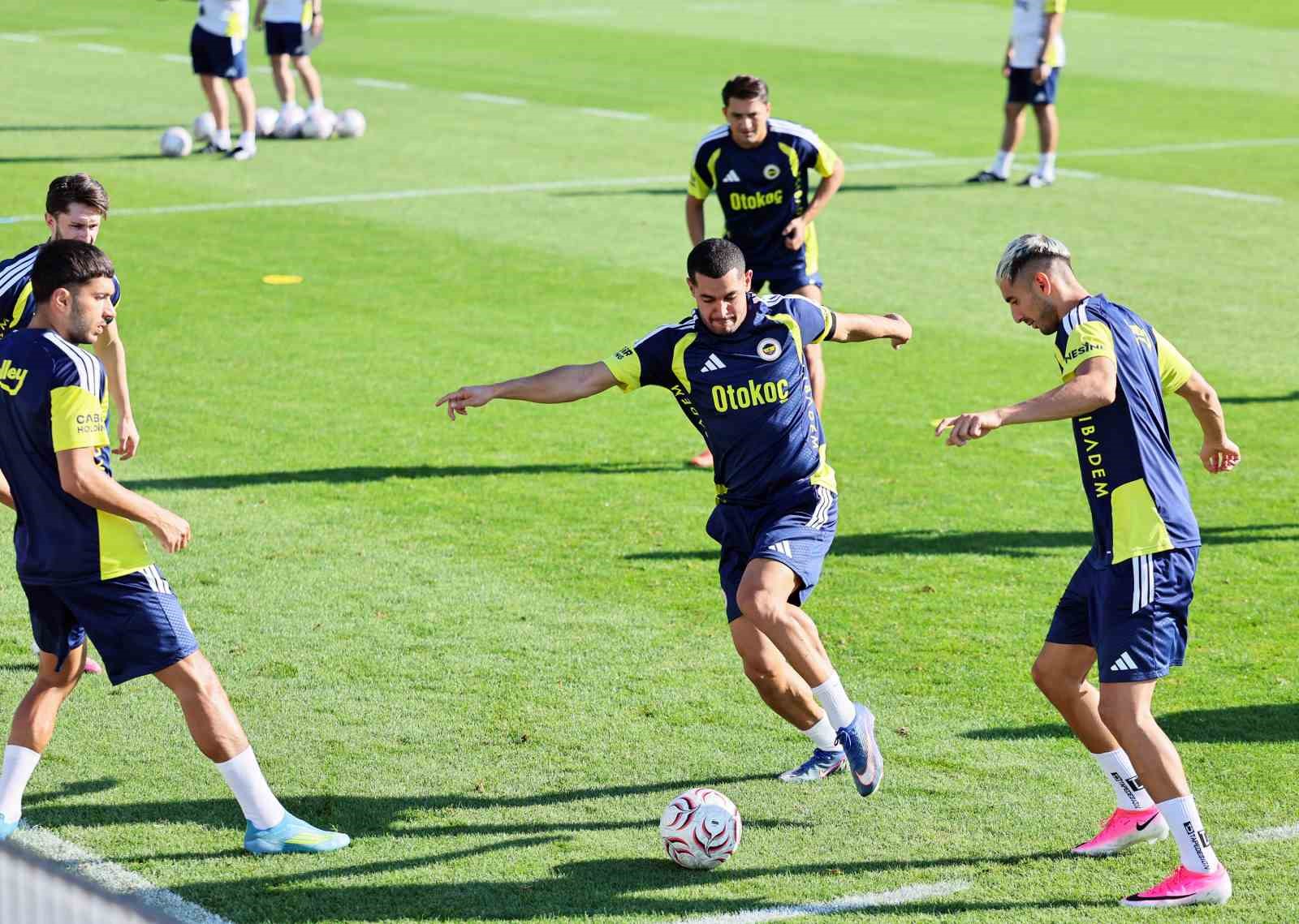 fenerbahce-avusturya-daki-hazirliklarina-devam-etti