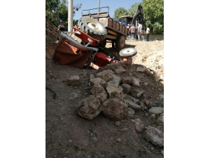 Gercüş’te Freni Boşalan Traktör Şarampole Yuvarlandı