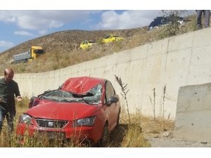 Bingöl’de Otomobil Şarampole Yuvarlandı: 1 Yaralı