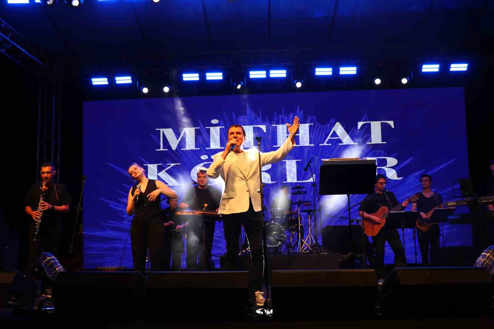 48-honaz-kiraz-kultur-ve-sanat-festivali-basladi