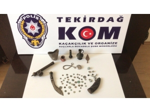 Tarihi Eser Ve Sikkelerle Yakalanan Kadınlar Gözaltına Alındı