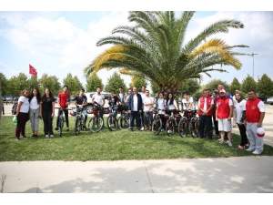 Bakan Kasapoğlu’dan İstanbul’da Bisiklet Turu