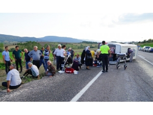 Kastamonu’da Yolcu Minibüsü İle Kamyonet Çarpıştı: 1 Ölü, 11 Yaralı