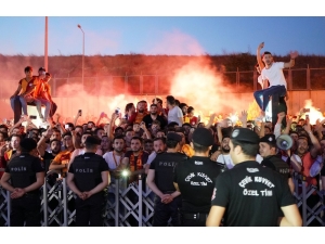 Falcao İstanbul’a Geldi