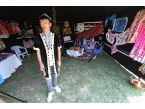 Doğu Türkistanlı Gençler Kültürlerini Yaşatmaya Çalışıyor