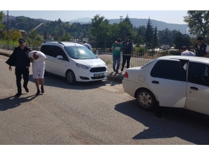 Uyuşturucu Operasyonunda 3 Kişi Yakalandı