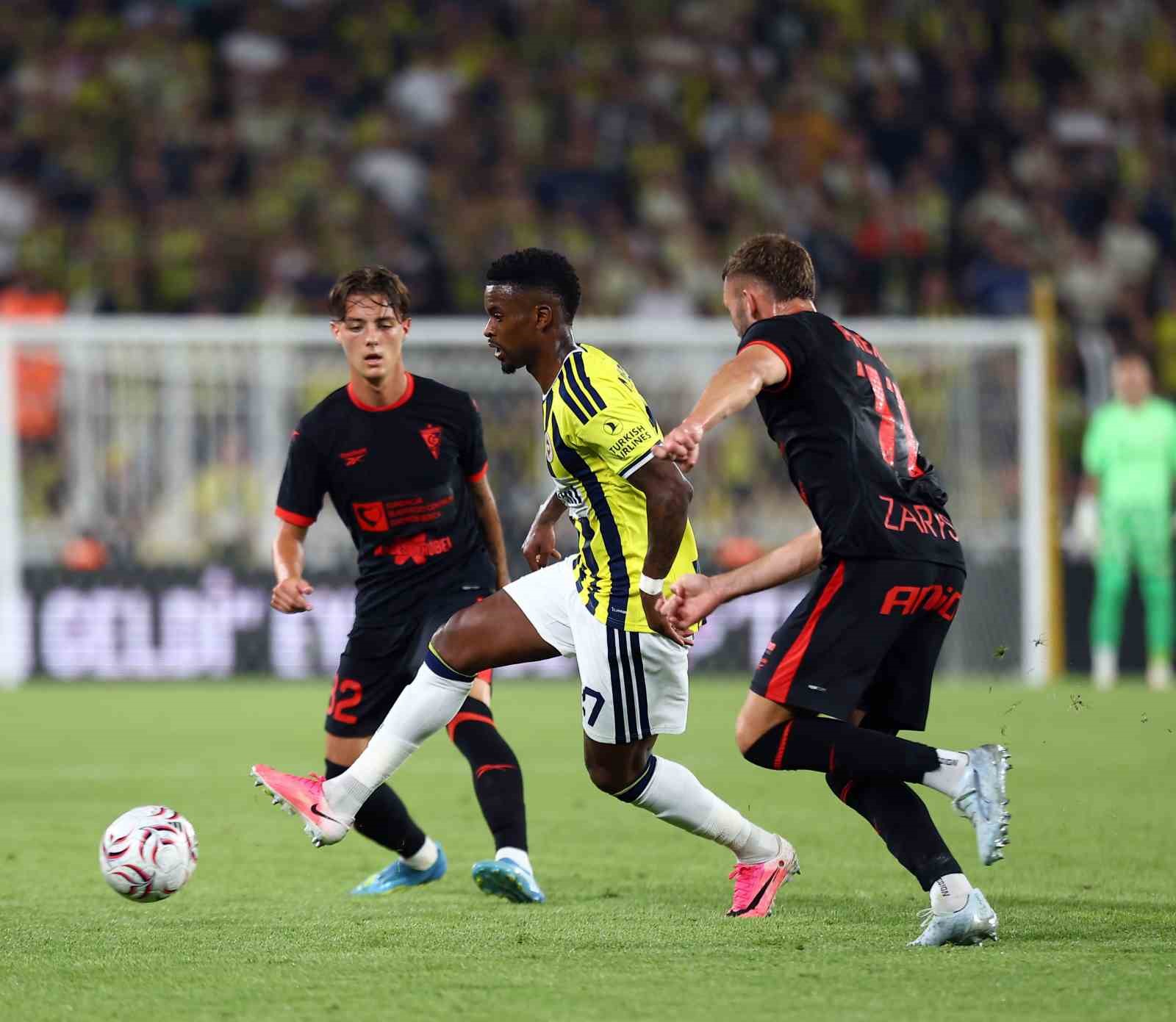 uefa-sampiyonlar-ligi-fenerbahce-1-gornik-zabrze-0-ilk-yari
