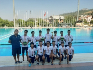 Sutopu Parlamaya Devam Ediyor